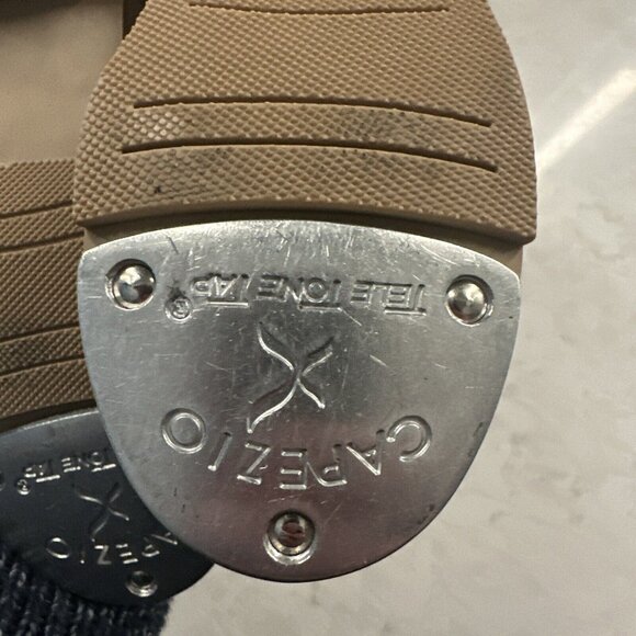 Capezio Tap Shoes Girls 11 M Tan Nude Dance Class Easy On Performance Classic - Picture 7 of 9